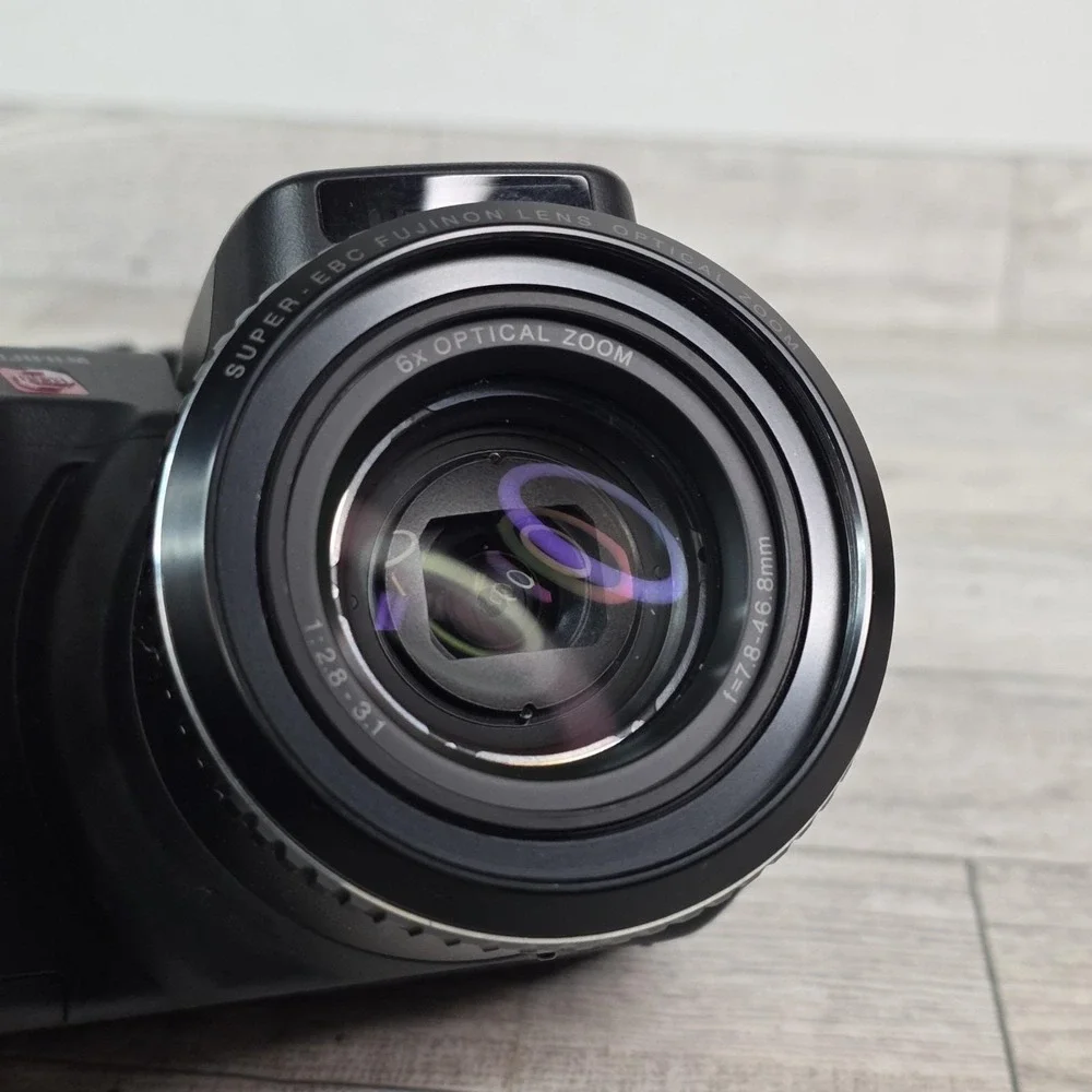 Fujifilm Finepix S602 Zoom 3.1MP Digital Bridge Camera 6x Optical Zoom Tested